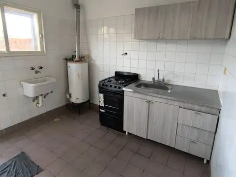 Casa en Alquiler con 1 cochera