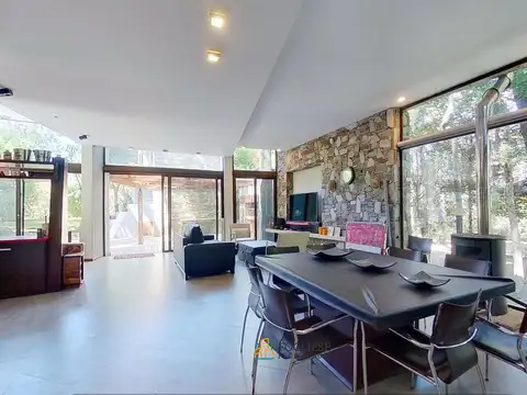 Pedro Luro entre Alfonsina Storni y Albatros