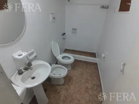 Depto Tipo Casa en Alquiler en Bernal Oeste, $ 450.000