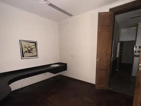 Local en calle Congreso 347