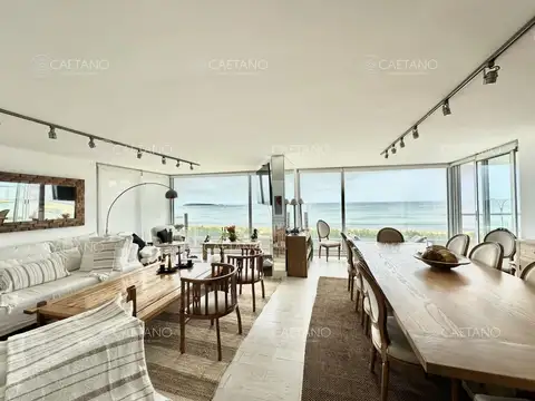 Venta Departamento Semi Piso - 5 Dormitorios + Servicio - Primera Linea Punta Del Este