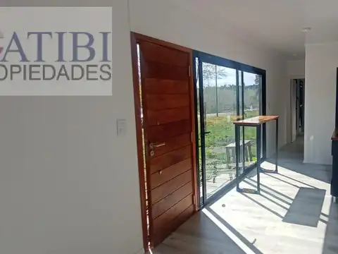 Casa 2 ambientes con 1 baño