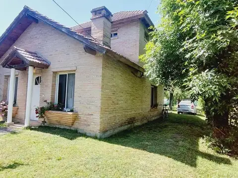Venta de casa de 4 ambientes en el Country Club Las Brisas