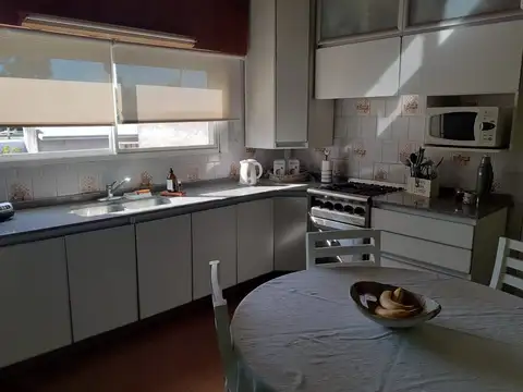 Casa 5 ambientes con 1 baño