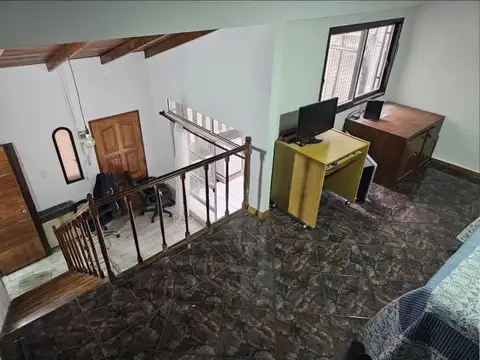 Depto Tipo Casa 4 ambientes con 2 baños