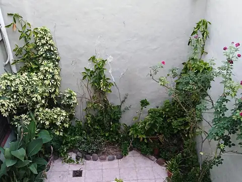 Depto Tipo Casa en Venta con 1 cocheras