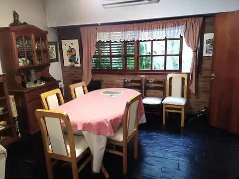 Depto Tipo Casa en Venta de 5 ambientes