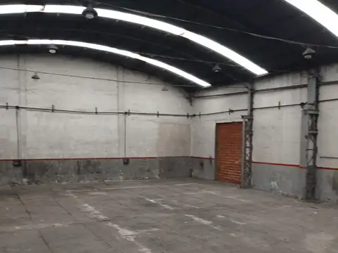 Galpon en Alquiler 40  mts Fondo