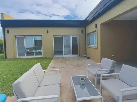 Casa en Venta en Zelaya, USD 220.000