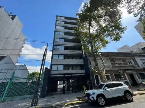 25 De Mayo 1700, Piso 7°