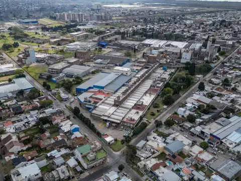 ALQUILER - DEPOSITO - BERAZATEGUI - 2600 m2 PARQUE INDUSTRIAL DUCILO