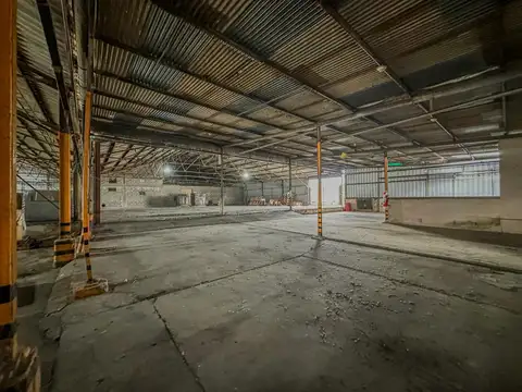 Galpon en Alquiler en Berazategui, USD 15.600