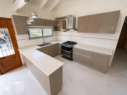 Casa en Venta - Barrio Parque Exaltación - Exaltación de la Cruz