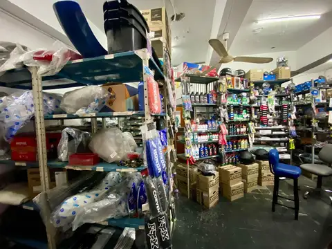 Casa 10 ambientes con 4 baños