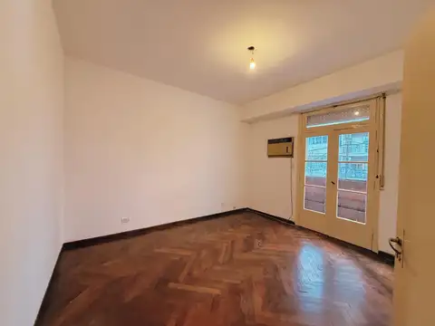 San Martin 1639 - Casa Planta Alta De 3 Dormitorios Solo Uso Comercial En Alquiler - Centro, Rosario