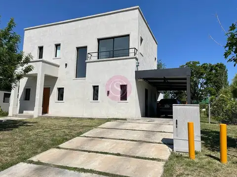 Casa  en Alquiler en Santa Guadalupe, Pilar del Este, Pilar