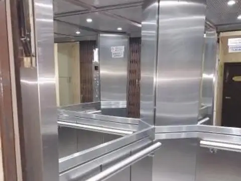 Avenida Hipólito Yrigoyen 800
