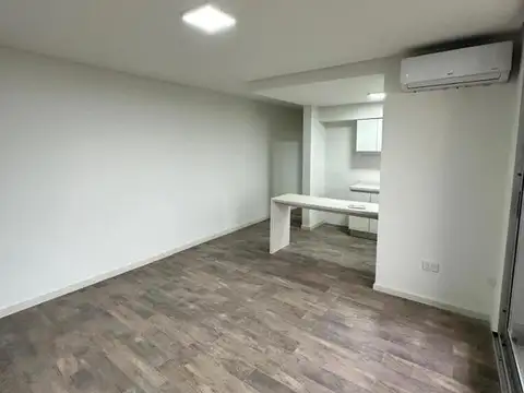 Departamento en Alquiler en Fisherton, $ 700.000