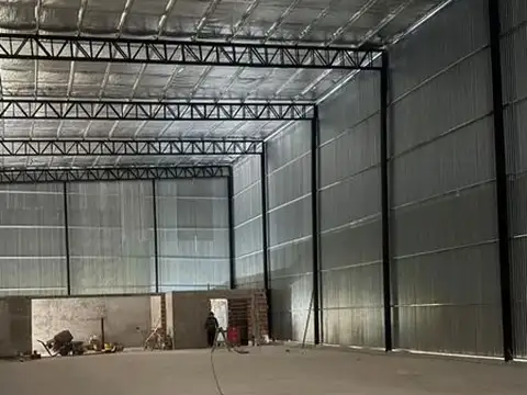 Galpón en venta a estrenar de 1370m2 totales ubicado en Campos de Cañuelas