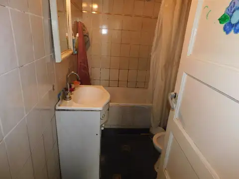 EN VENTA CASA + LOCAL COMERCIAL