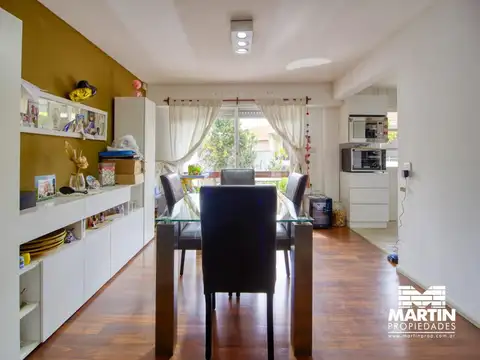 Casa en venta en Martinez 5 amb con jardín y pileta