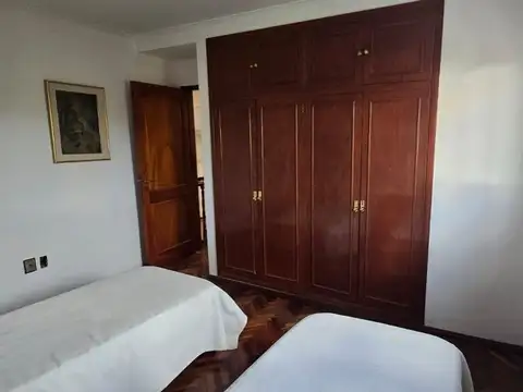 Depto Tipo Casa 4 ambientes con 2 baños