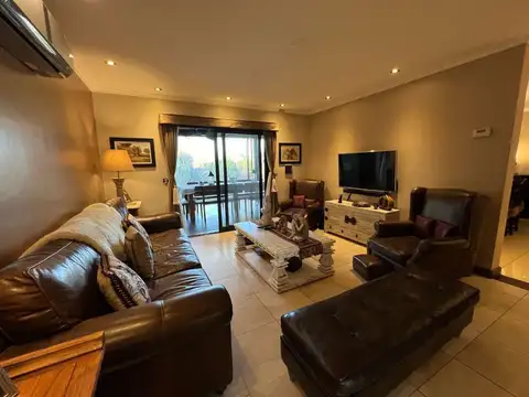 Casa en Alquiler en Septiembre, USD 3.500