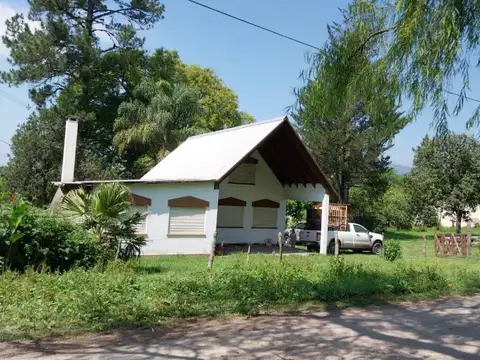 Casa 3 ambientes con 1 baño