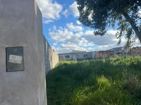 Casa 2 ambientes con 1 baño
