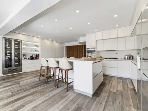 Casa 6 ambientes con 3 baños