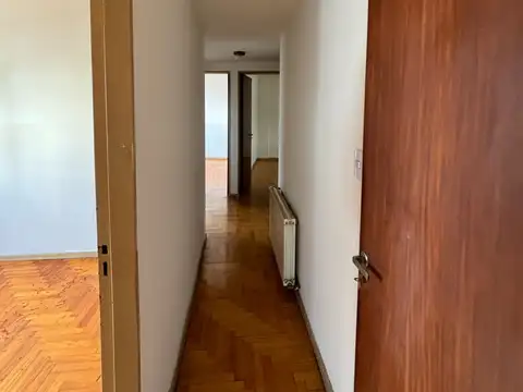 Departamento 4 ambientes con 2 baños