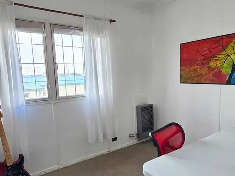 Casa 7 ambientes con 2 baños