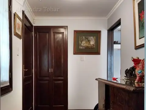 Excelente casa con gran terreno a 7 cuadras de Plaza 9 de Julio