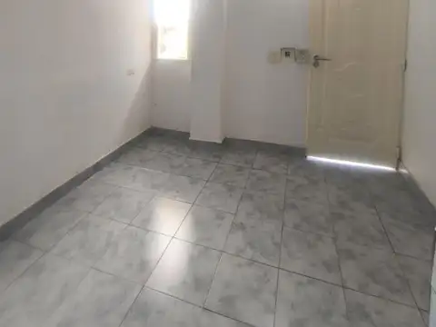 Av. López Y Planes 2820 , Piso PB
