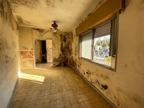 Casa en Venta en Lanus Oeste, USD 42.000