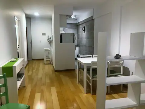 Julian alvarez 1900, Piso -----