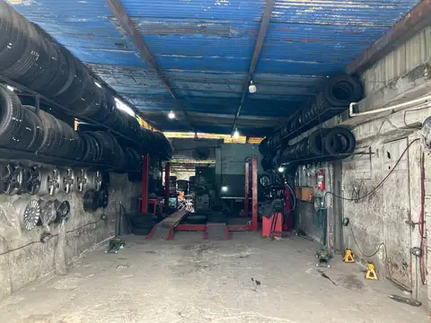 Avenida Hipólito Yrigoyen 3200