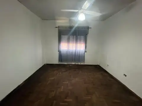 Depto Tipo Casa en Venta en Centro, USD 65.000