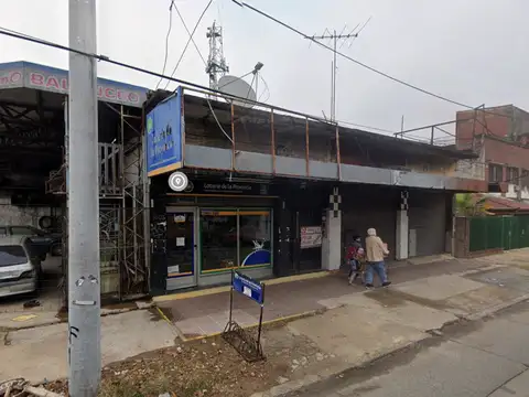 Local en alquiler. Caseros Norte