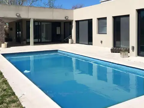 Casa en Haras del Sur II