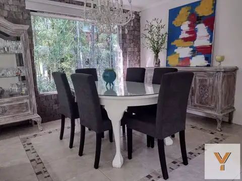 Casa en Alquiler Temporal en Carilo, USD 2.500