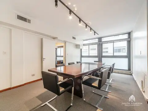 VENTA OFICINA - MICROCENTRO  - PLANTA COMPLETA -  PALIER PRIVADO  - MÚLTIPLES AMBIENTES
