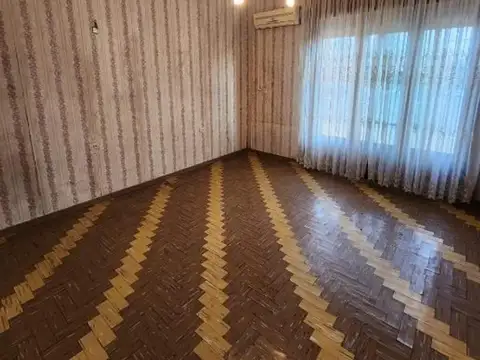 CASA EN VENTA 2 FAMILIAS SOREDA 4926 VILLA DOMINICO