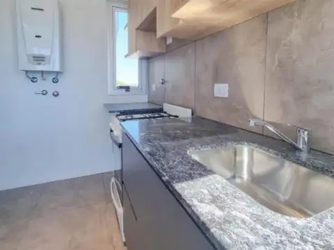 Departamento en Venta en Lisandro De La Torre, USD 85.000