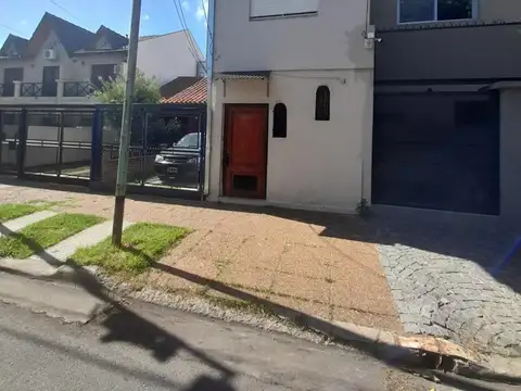 Excelente Duplex en Saavedra!