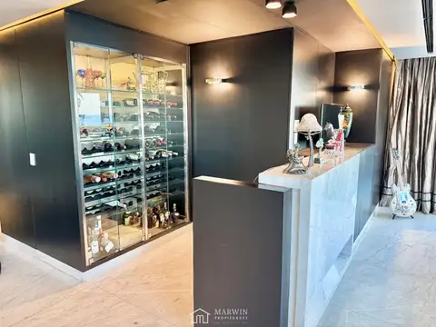 Departamento en Venta con 3 cocheras