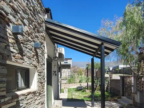 Casa Alquiler - Venta B° Privado Challao, 4 dormitorio, 3 baños, pileta , 3 coheras