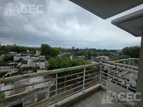 Departamento en Alquiler en Barrio España y Hospitales, $ 450.000