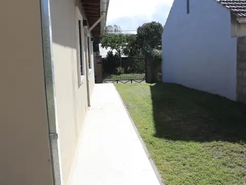 Casa 3 ambientes con 2 baños