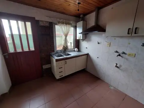 Departamento en Alquiler en Villa Ballester, $ 360.000